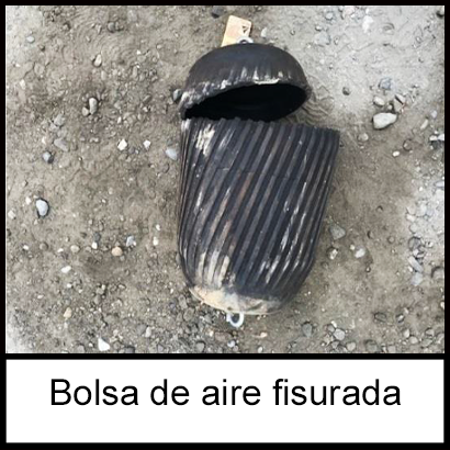 La bolsa de aire fisurada con una gran rasgadura 