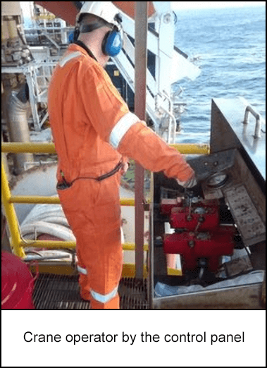 1038-s1.png Crane operator by the control panel